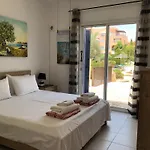 Apartament Stylish 1 Bedroom In Limnaria Gardens *