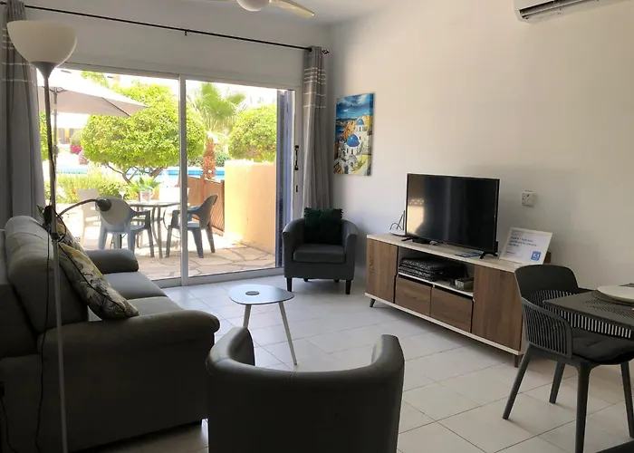 Stylish 1 Bedroom In Limnaria Gardens