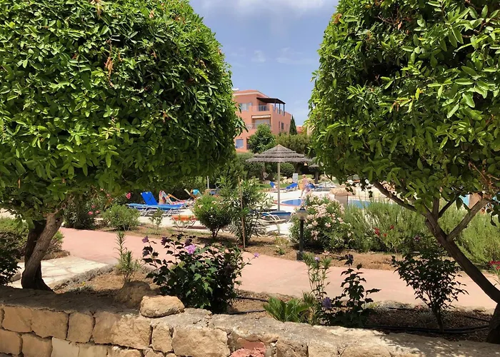 Apartment Stylish 1 Bedroom In Limnaria Gardens