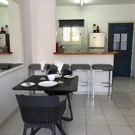 Stylish 1 Bedroom In Limnaria Gardens * بافوس