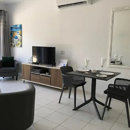 Stylish 1 Bedroom In Limnaria Gardens بافوس