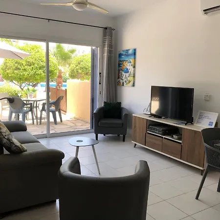 Stylish 1 Bedroom In Limnaria Gardens