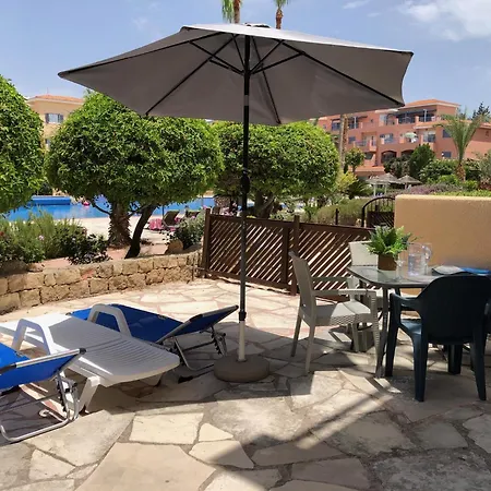 Stylish 1 Bedroom In Limnaria Gardens شقة