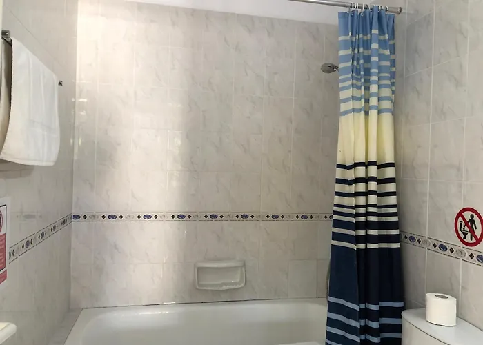 Stylish 1 Bedroom In Limnaria Gardens Apartament Paphos